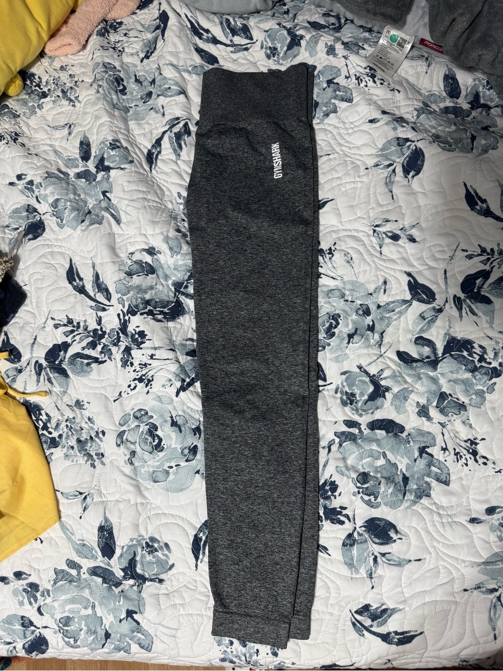 Gymshark women’s Gray Charcoal Cropped Leggings